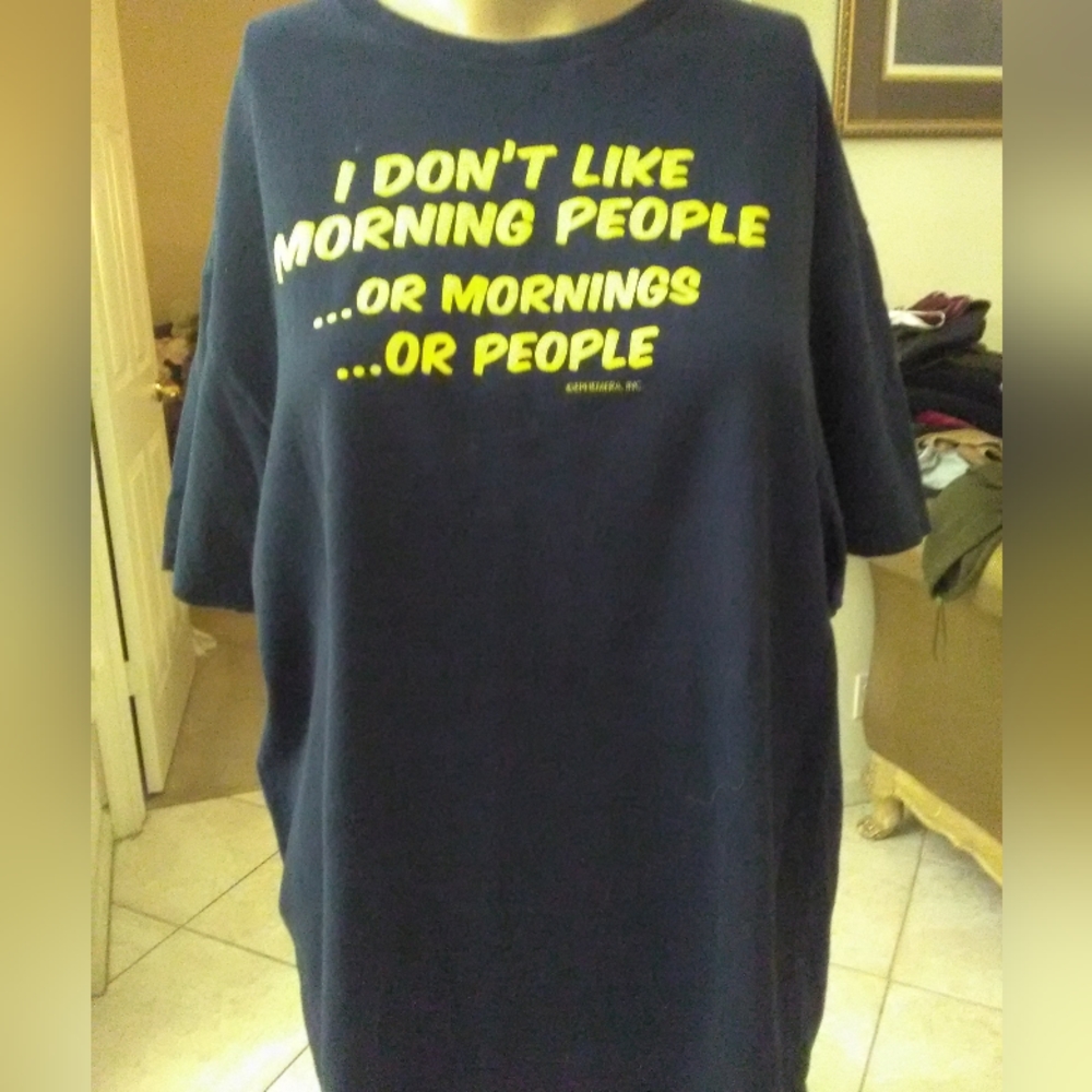 BNWOT T-SHIRT ( I DONT LIKE MORNING...) SZ. LG BLACK /YELLOW GRAPHIC